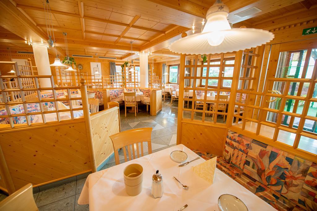 Hotel Garni Doris Castelrotto Exteriör bild