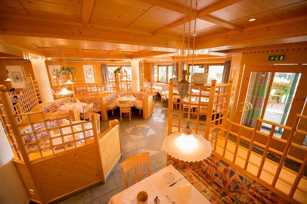 Hotel Garni Doris Castelrotto Exteriör bild