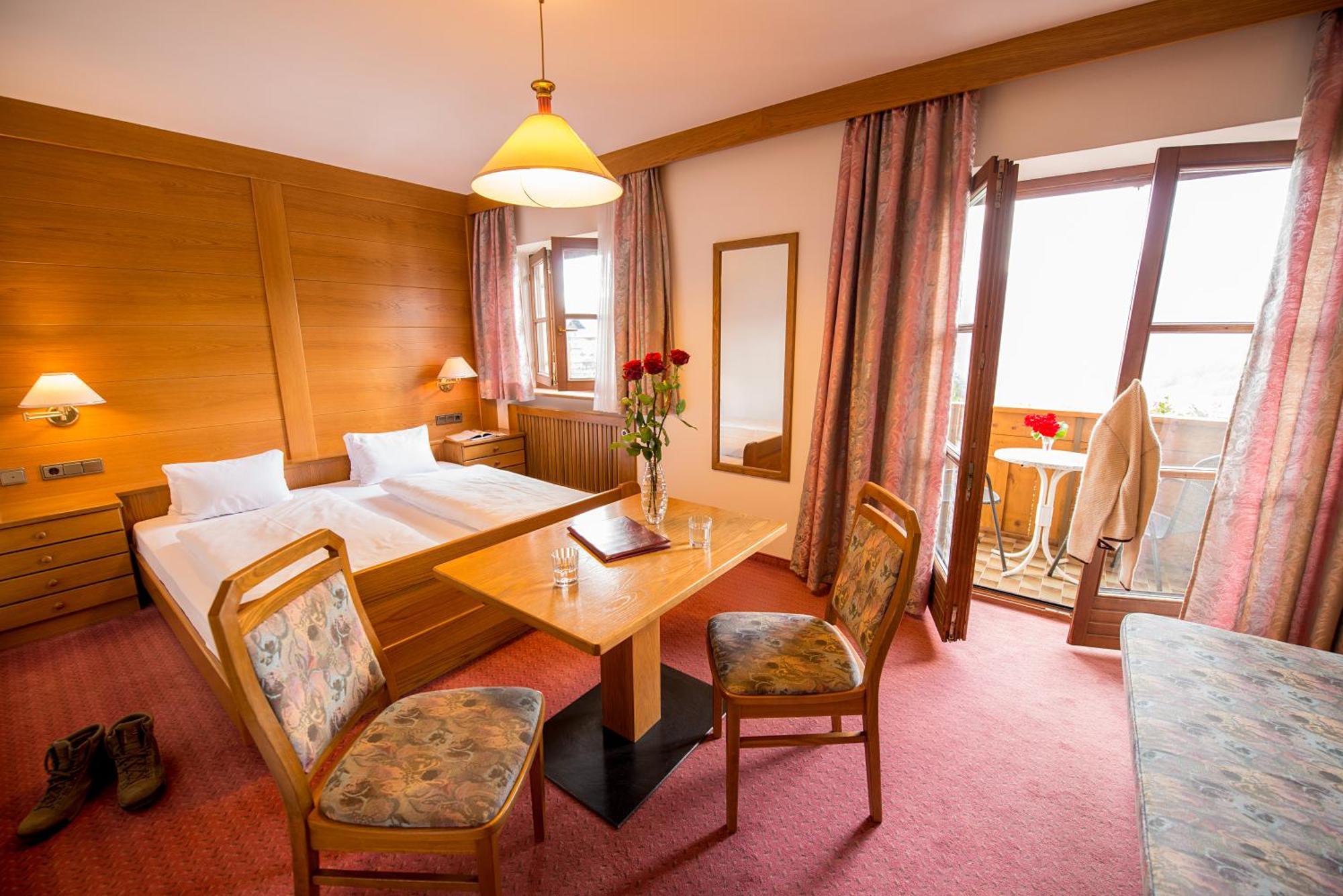 Hotel Garni Doris Castelrotto Rum bild