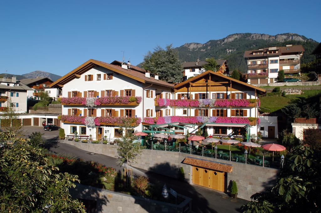 Hotel Garni Doris Castelrotto Exteriör bild
